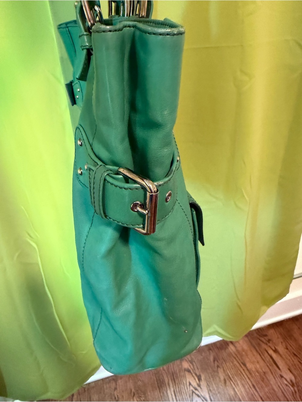 Vintage Y2K Marc Jacobs Green Leather Women's Tote Bag with Front Pockets. - Picture 8 of 11
